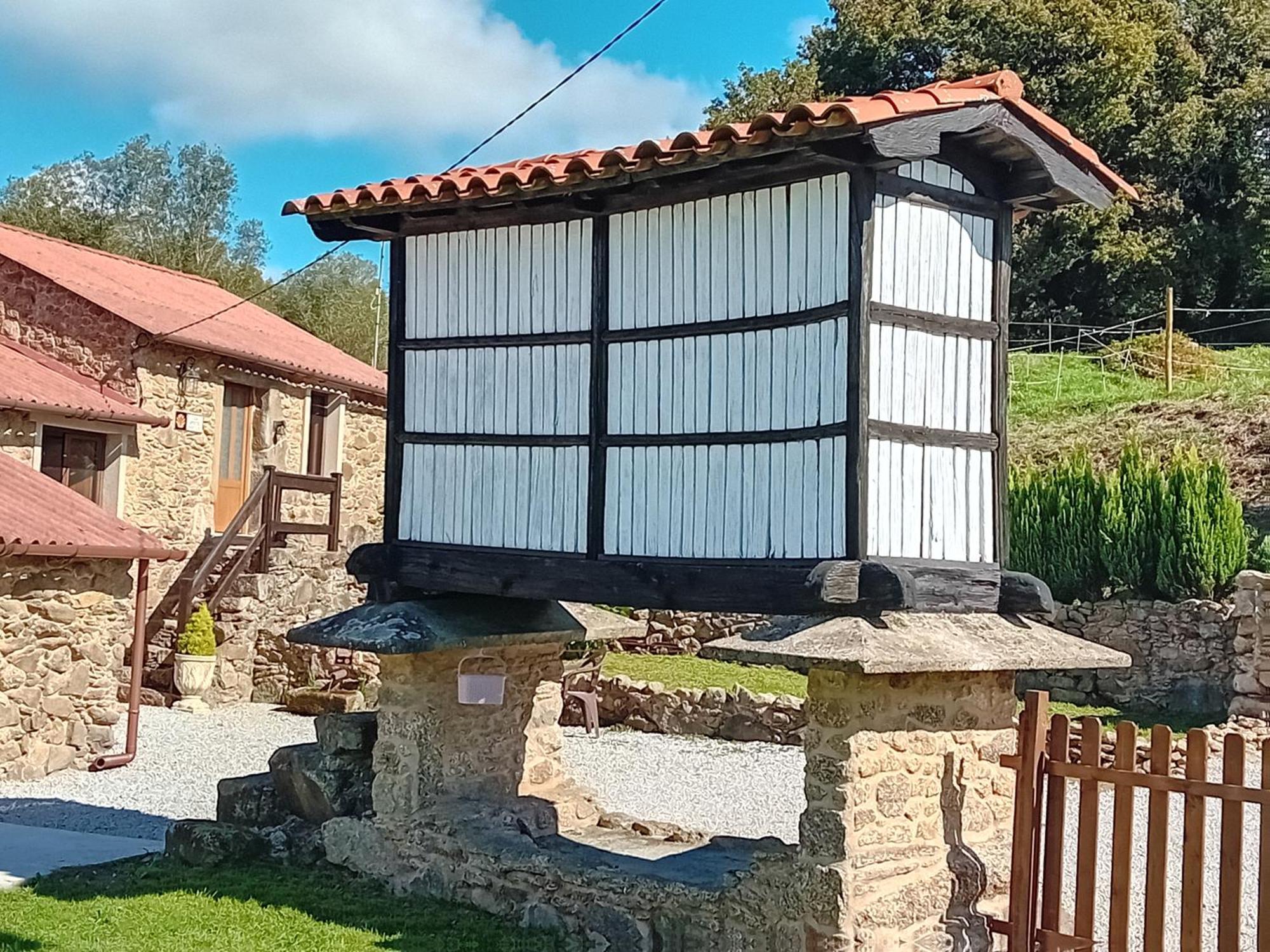 Stone Santiago Holiday home Curtis