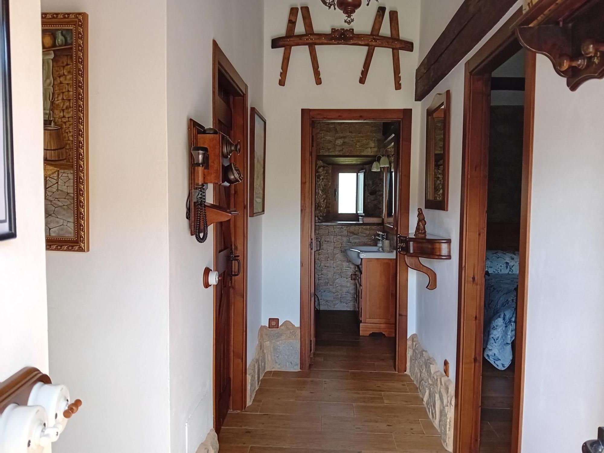 Stone Santiago Holiday home Curtis